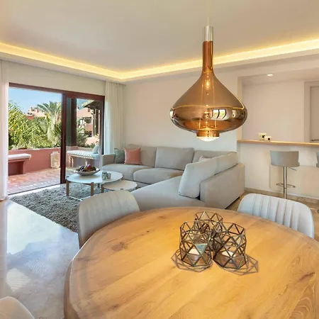 Apartment Beachside Penthouse With Sea And Mountain View *